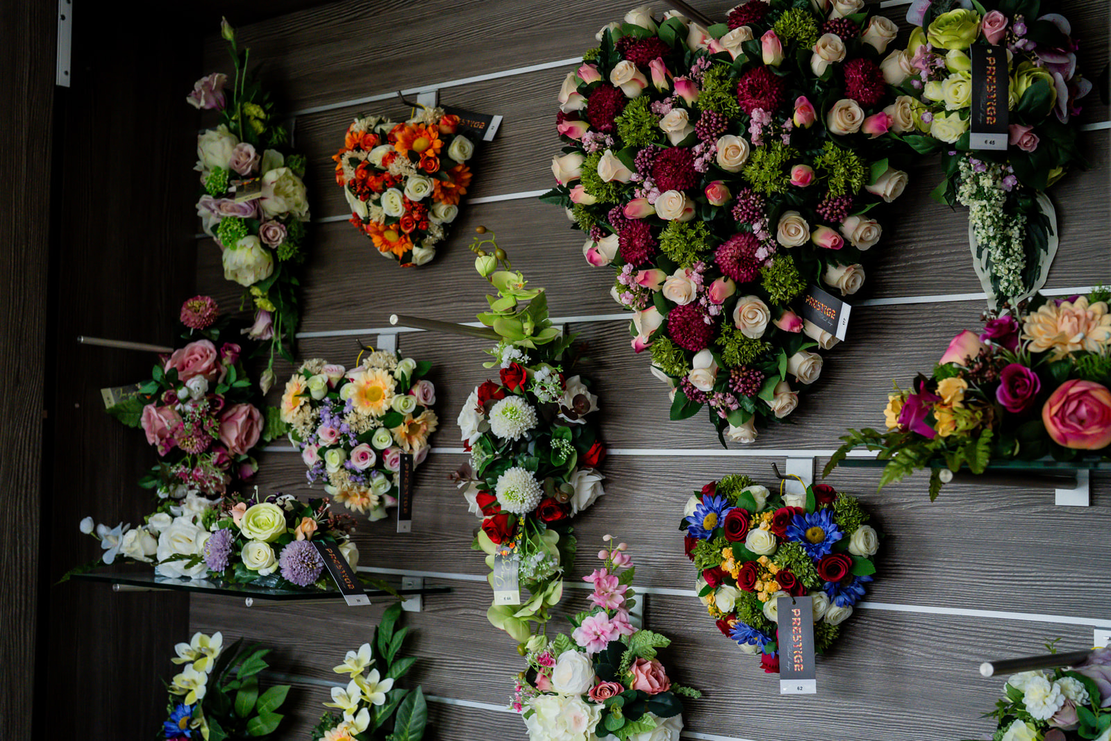 //www.uitvaartmussche.be/wp-content/uploads/2026/10/bloemen-5.jpg
